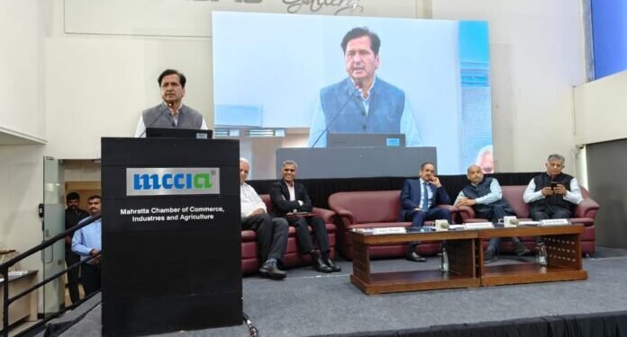 आधुनिक कौशल्यांच्या प्रशिक्षणाद्वारे युवकांना रोजगारक्षम करण्यासाठी उद्योगांनी पुढे यावे – मंगलप्रभात लोढा