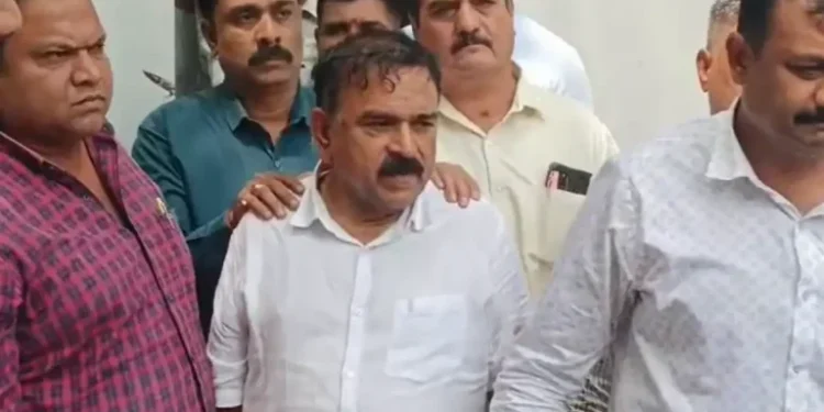 अशोक खरात प्रकरण: न्यायालयीन कोठडीचा आदेश, उद्या पुन्हा कोर्टात हजर करण्याचे निर्देश