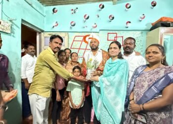 Dr.sujay vikhe surprise dinner visit to shirdi Dr.Arane