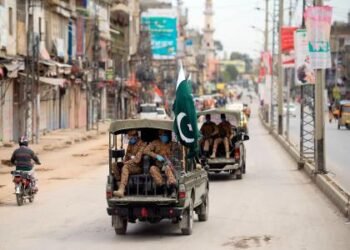 us iran war news : पाकिस्तानचा ‘दिखावा’? इराण-अमेरिका शांतता बैठकीच्या नावाखाली इस्लामाबादमध्ये लॉकडाऊन.