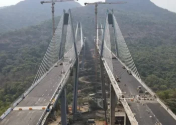 मुंबई-पुणे मिसिंग लिंकचे लोकार्पन